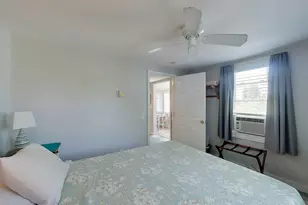 33 Warren Ave, Middletown, RI 02842 - Photo 9