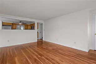 19 Salem Ave, Cranston, RI 02920 - Photo 9