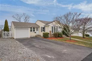 19 Salem Ave, Cranston, RI 02920 - Photo 5