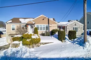 20 Woodland Ave, Cranston, RI 02920 - Photo 1