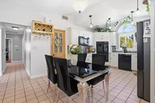 20 Woodland Ave, Cranston, RI 02920 - Photo 7