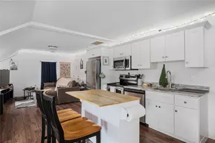 670 Wickenden St, Providence, RI 02906 - Photo 21