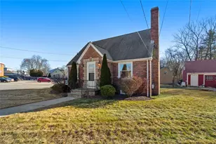 84 Intervale Rd, Cranston, RI 02910 - Photo 3