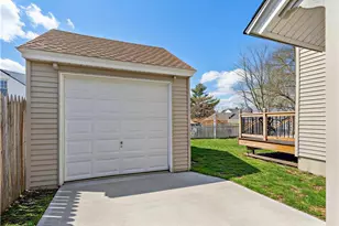 212 Leah St, Providence, RI 02908 - Photo 45