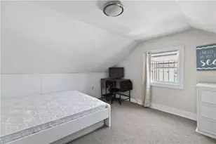 16 Dean Ave, Newport, RI 02840 - Photo 19