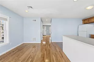 17 Grotto Ave, Pawtucket, RI 02860 - Photo 5