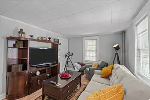 32 Houston Ave, Newport, RI 02840 - Photo 11