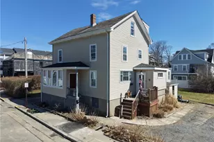 32 Houston Ave, Newport, RI 02840 - Photo 3