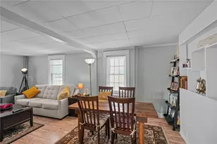 32 Houston Ave, Newport, RI 02840 - Photo 9