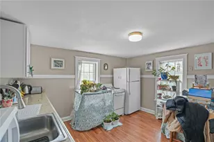 32 Houston Ave, Newport, RI 02840 - Photo 33