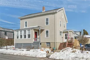 32 Houston Ave, Newport, RI 02840 - Photo 3