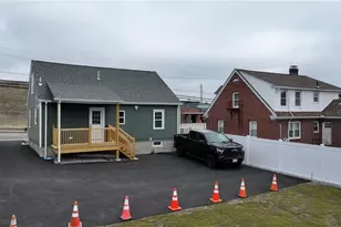 1824 Mineral Spring Ave, Providence, RI 02904 - Photo 27