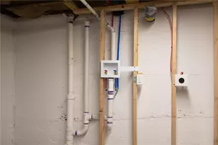 1824 Mineral Spring Ave, Providence, RI 02904 - Photo 23