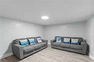 2 Oak Grove Blvd, North Providence, RI 02911 - Photo 33