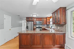 2 Oak Grove Blvd, North Providence, RI 02911 - Photo 5