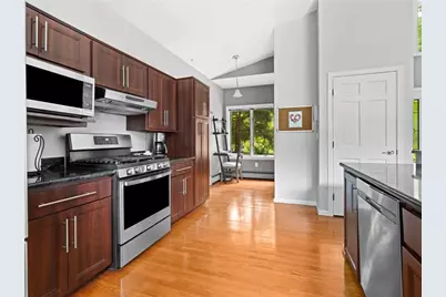 154 Beechwood Drive, Cranston, RI 02921 - Photo 9