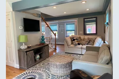 7 Bacheller St Street, Newport, RI 02840 - Photo 15