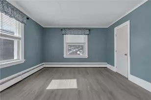 1070 Main St, West Warwick, RI 02893 - Photo 13