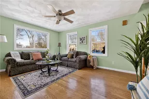 36 Sachem Rd, Narragansett, RI 02882 - Photo 5