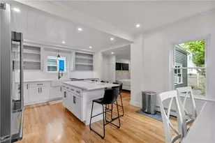 31 Slocum St, Newport, RI 02840 - Photo 7