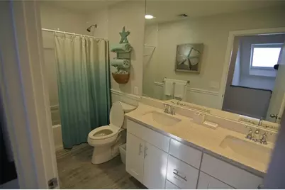 70 Houston Avenue #70, Newport, RI 02840 - Photo 7