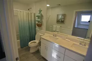 70 Houston Ave, Newport, RI 02840 - Photo 7