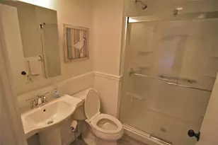 70 Houston Ave, Newport, RI 02840 - Photo 9