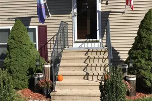 8 Wall St, Westerly, RI 02891 - Photo 3