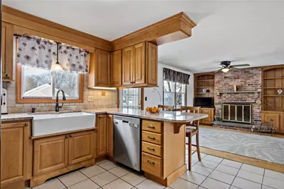 33 Detroit Avenue, Warren, RI 02885 - Photo 11