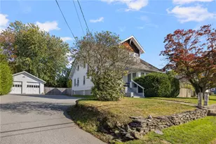 127 W Main Rd, Middletown, RI 02842 - Photo 33