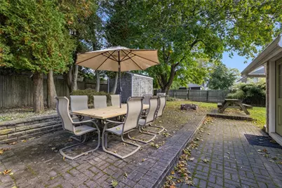 127 West Main Road, Middletown, RI 02842 - Photo 29