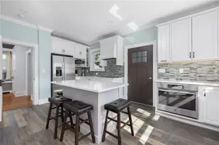 127 W Main Rd, Middletown, RI 02842 - Photo 3