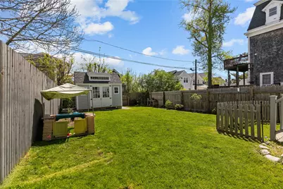 17 Narragansett Avenue, Newport, RI 02840 - Photo 3