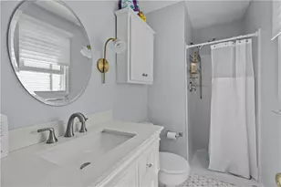 17 Narragansett Ave, Newport, RI 02840 - Photo 19