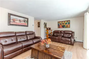 25 Marigold Cir, North Providence, RI 02904 - Photo 9