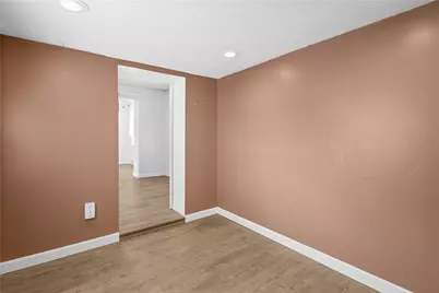 1692 Warwick Avenue, Warwick, RI 02889 - Photo 27