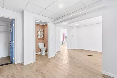 1692 Warwick Avenue, Warwick, RI 02889 - Photo 21