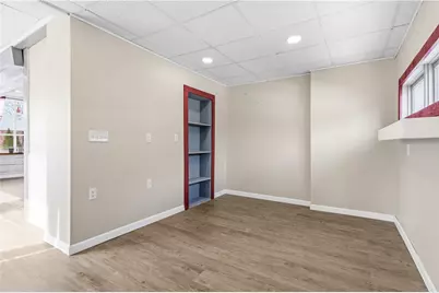 1692 Warwick Avenue, Warwick, RI 02889 - Photo 11