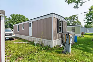 743 Forest Park Ave, Middletown, RI 02842 - Photo 17