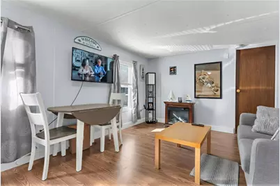 743 Forest Park Avenue, Middletown, RI 02842 - Photo 5