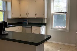 22 Carroll Ave, Newport, RI 02840 - Photo 9