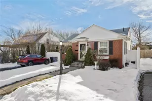 30 Lark Ave, Cranston, RI 02920 - Photo 3