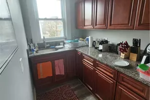 14 Amy St, Providence, RI 02906 - Photo 5