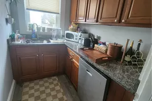 14 Amy St, Providence, RI 02906 - Photo 11