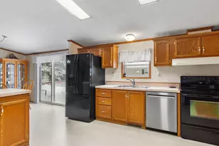 13 Kelly Ln, Coventry, RI 02816 - Photo 9