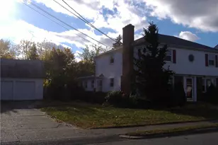 18 Burnside St, Cranston, RI 02910 - Photo 3