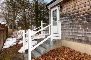 327 Beachwood Dr, Warwick, RI 02818 - Photo 13