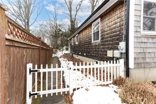 327 Beachwood Dr, Warwick, RI 02818 - Photo 11