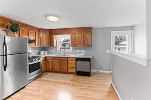 327 Beachwood Dr, Warwick, RI 02818 - Photo 41