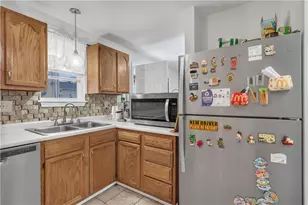 71 Colfax St, Providence, RI 02905 - Photo 15